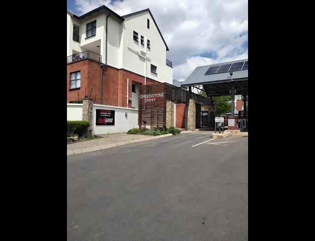 3 BEDROOM APARTMENT FOR SALE IN GREENSTONE CREST